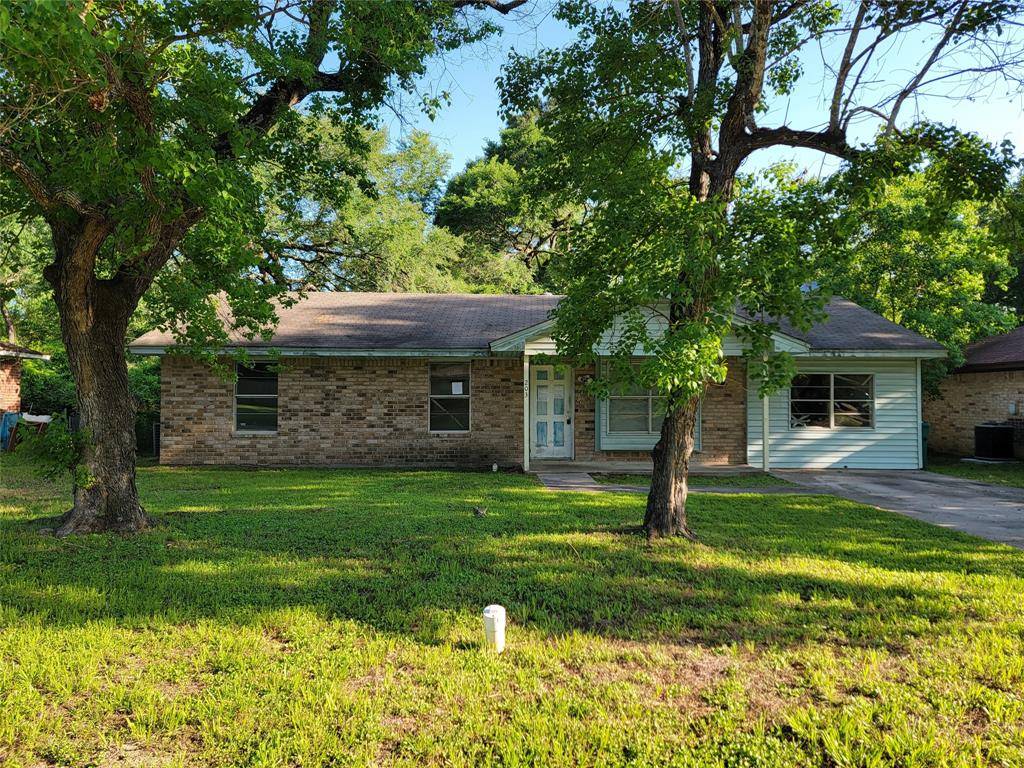 Willis, TX 77378,203 N Forest DR
