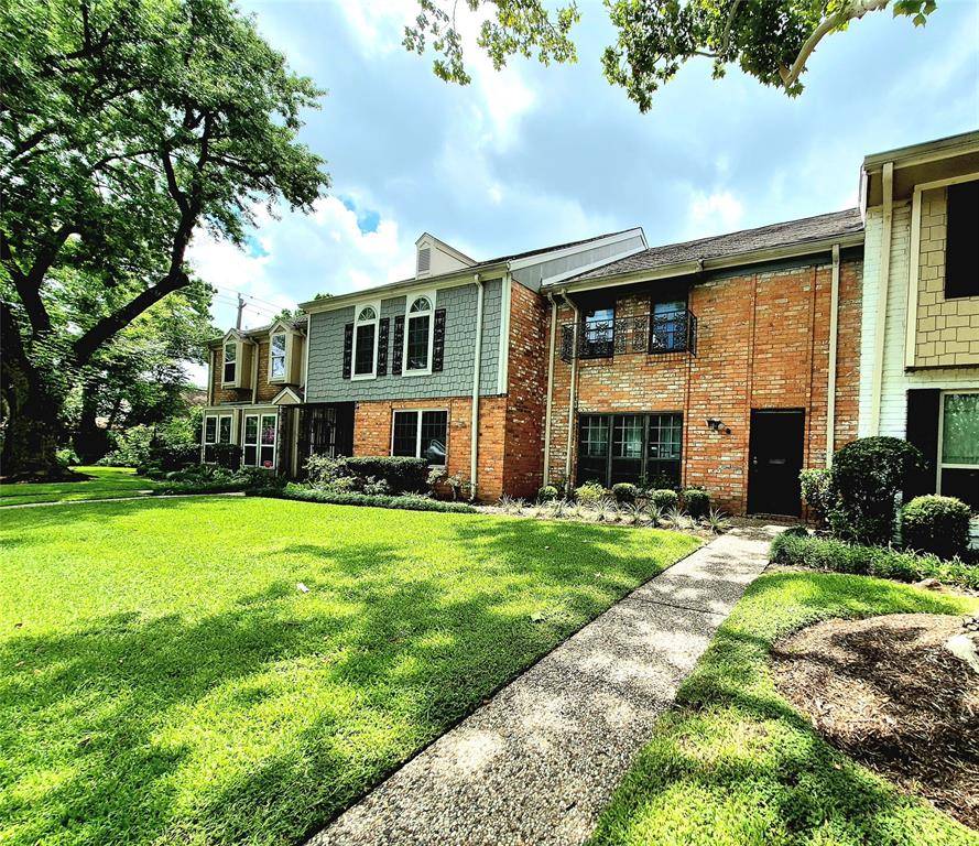 Houston, TX 77042,10305 Briar Forest DR