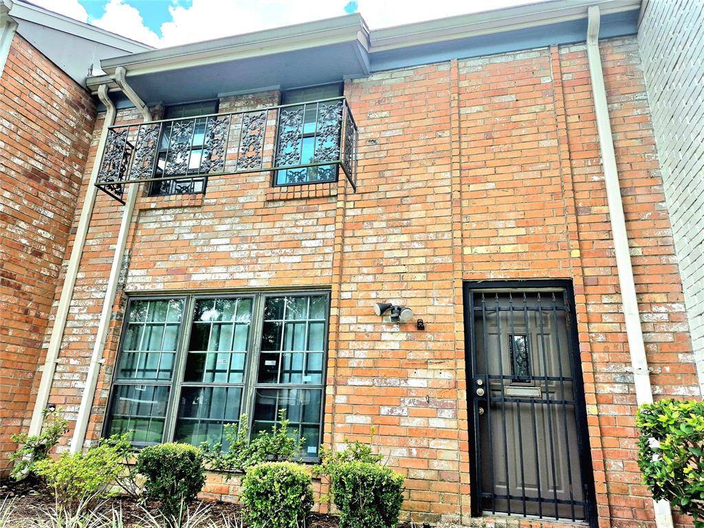 Houston, TX 77042,10305 Briar Forest DR #3