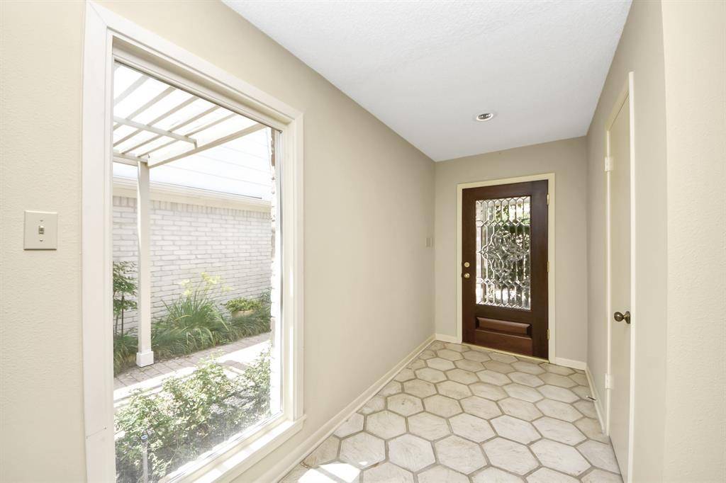 Sugar Land, TX 77478,4 Tiffany SQ