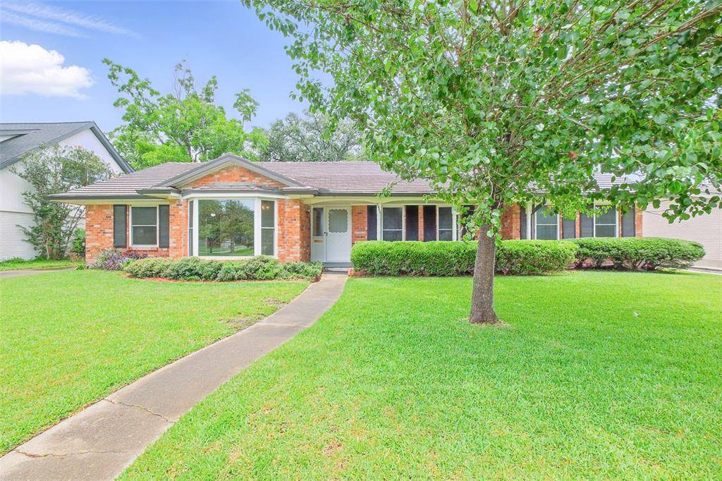 Houston, TX 77071,7826 Braesview LN