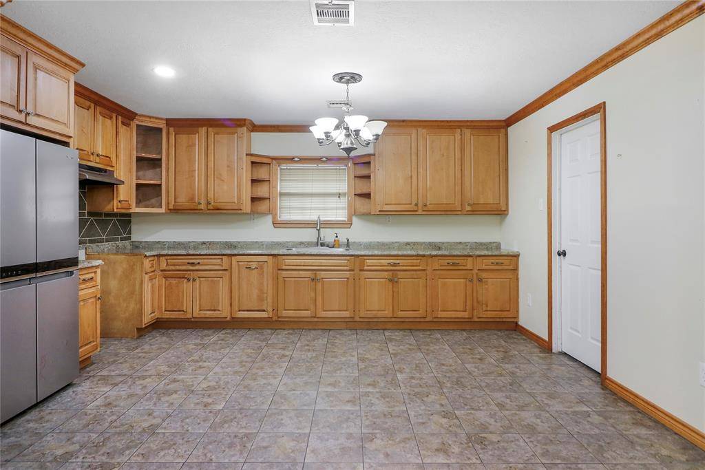 Hempstead, TX 77445,622 19th ST