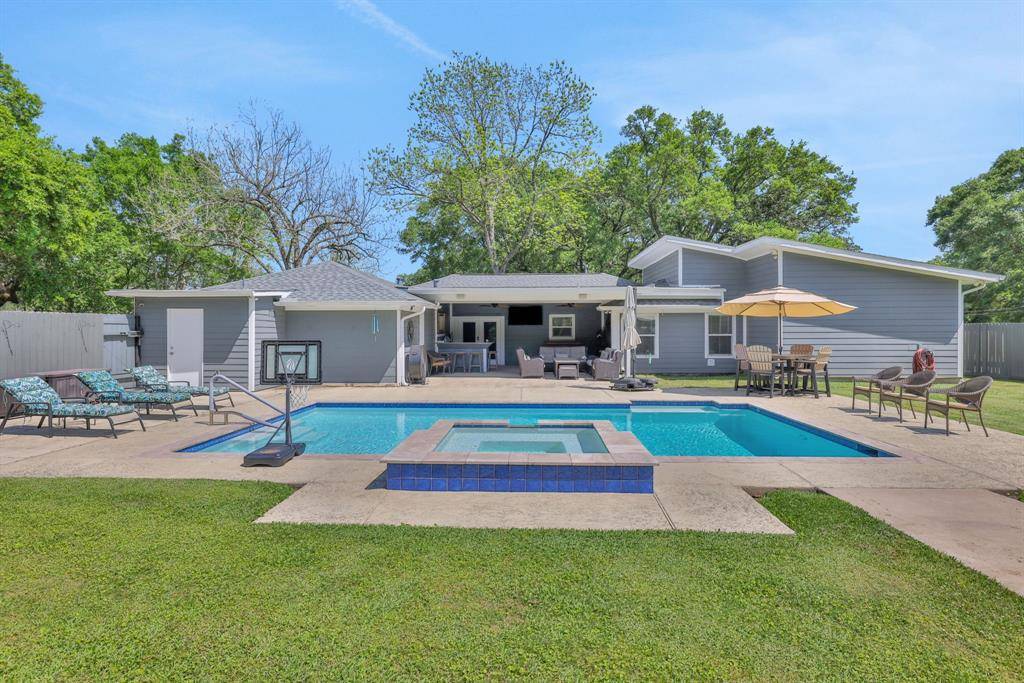Baytown, TX 77520,1315 Kilgore RD