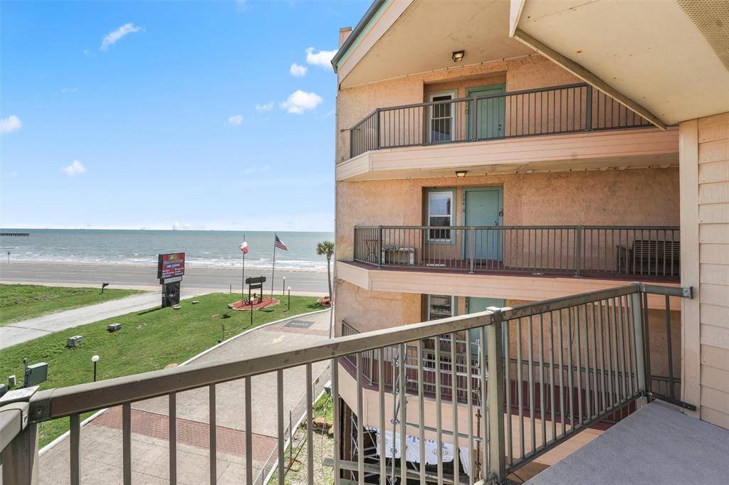 Galveston, TX 77554,9520 Seawall BLVD #306