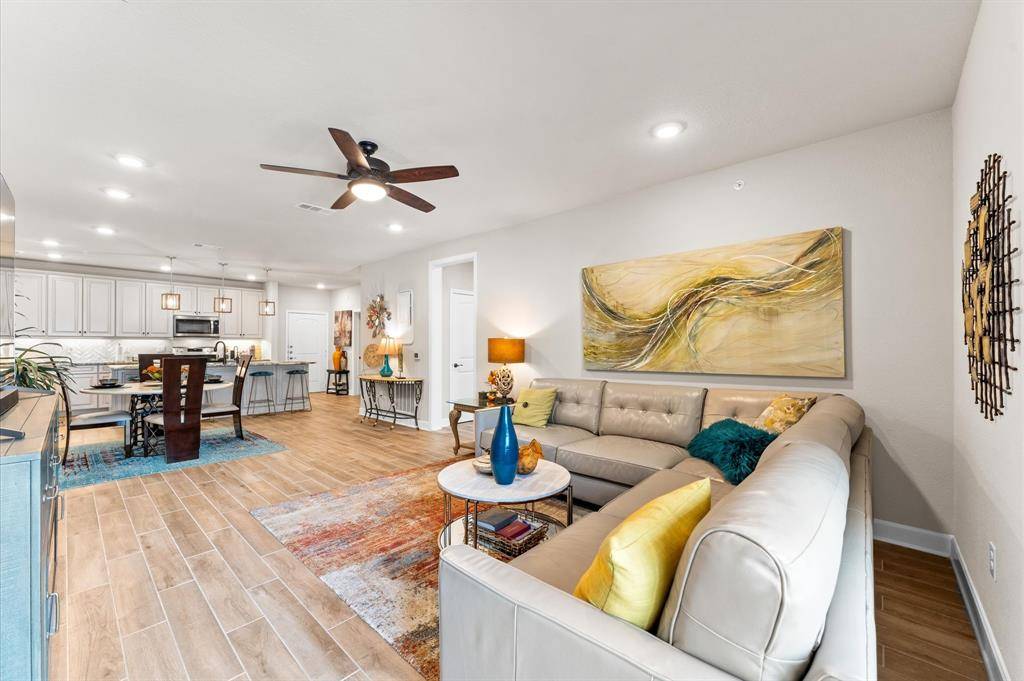 Houston, TX 77055,6804 Westview DR #2201