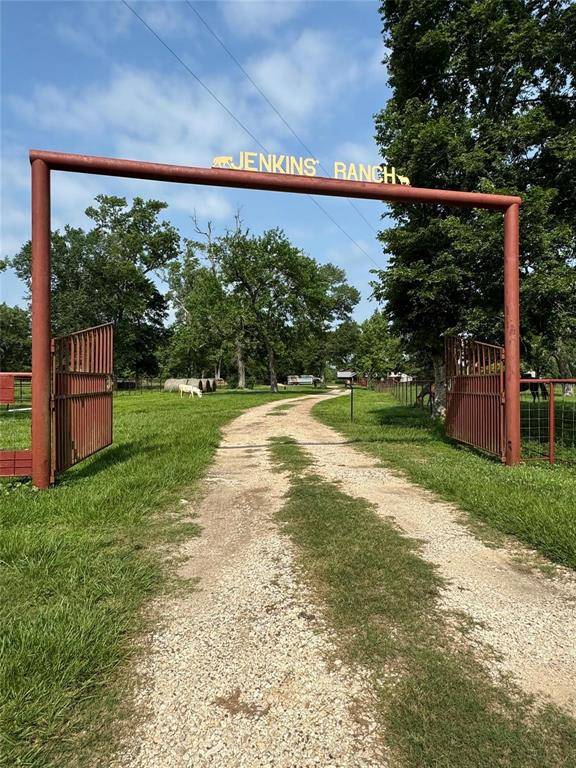 Hull, TX 77564,949 CR 2061