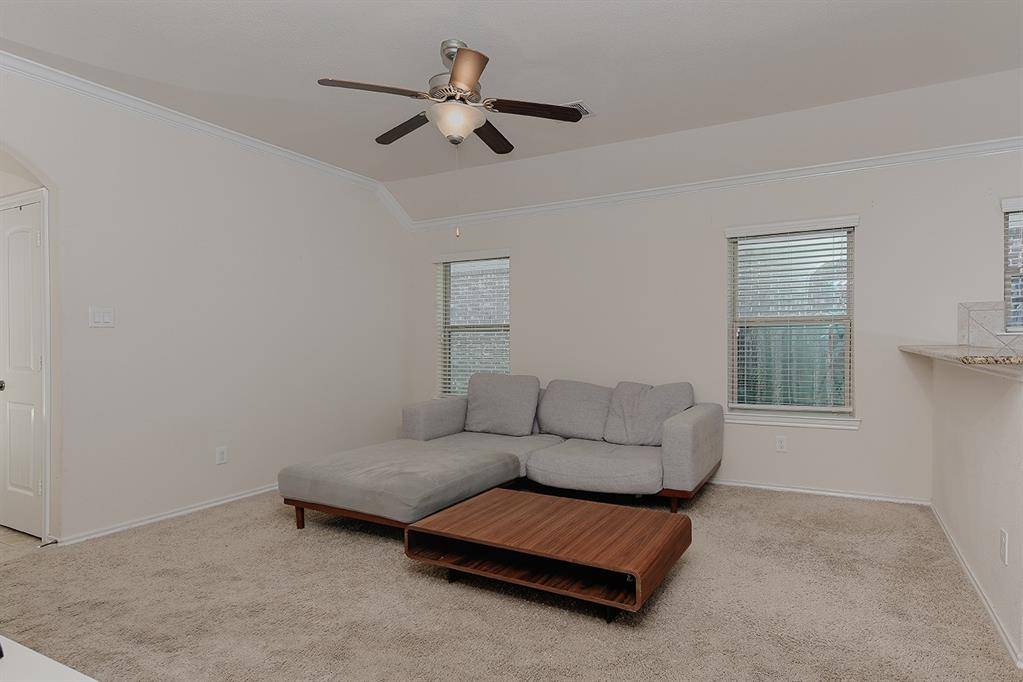 Dickinson, TX 77539,6874 Catalpa Bluff LN