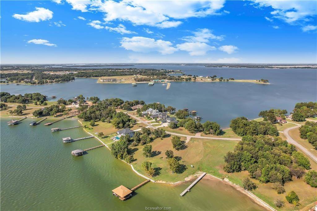 Corsicana, TX 75109,1234 The Shores DR