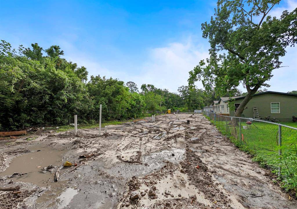 Houston, TX 77091,6525 De Priest ST