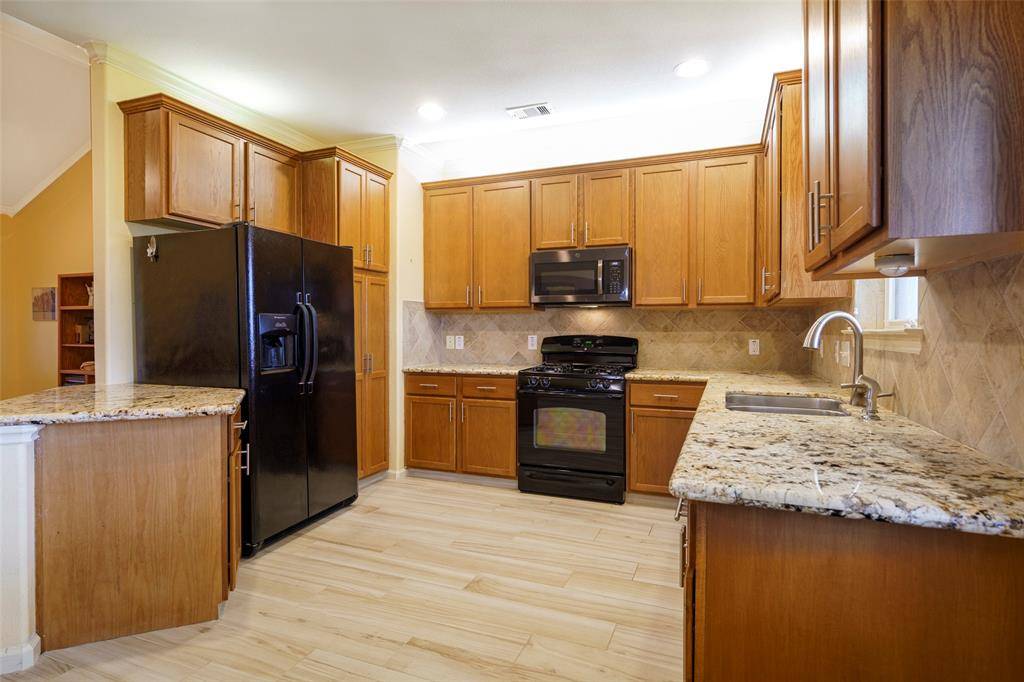 Sealy, TX 77474,232 S Lantana CIR