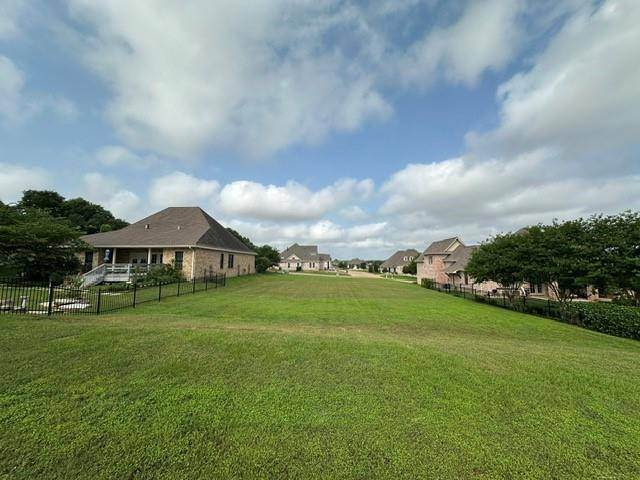 Brenham, TX 77833,2207 Carondelet CT