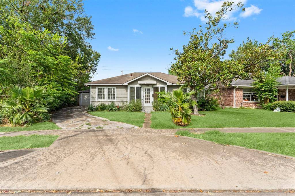 Houston, TX 77005,5816 Community DR