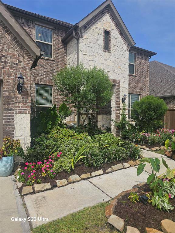 Webster, TX 77598,1013 Goose Creek ST
