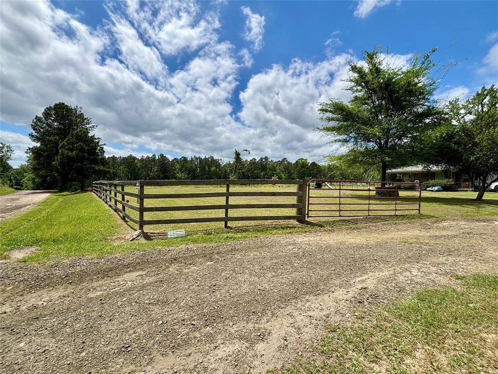 Colmesneil, TX 75938,8291 County Road 3725