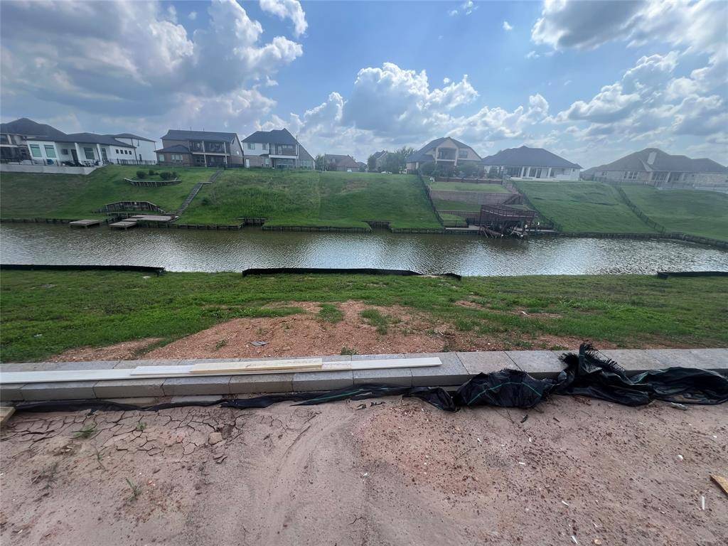 Montgomery, TX 77356,128 Peninsula Point DR