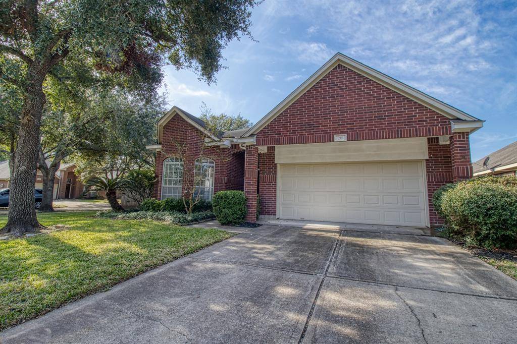 Sugar Land, TX 77479,218 Windrift CT