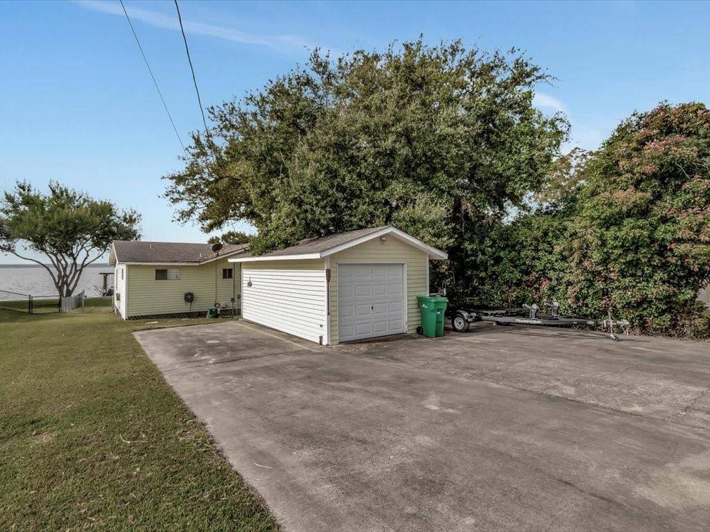 Livingston, TX 77351,104 Bayside ST