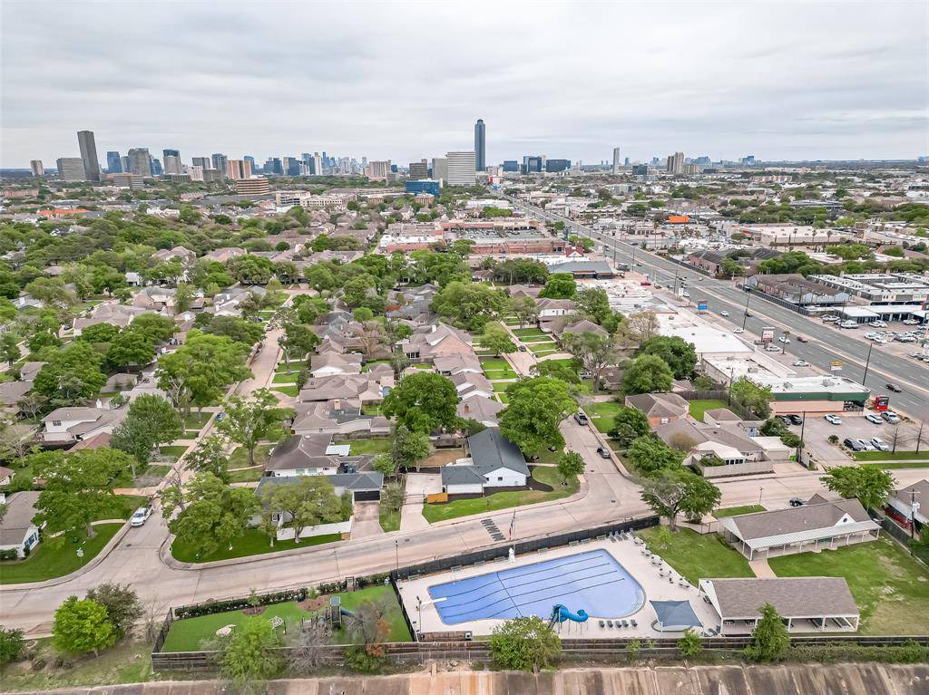Houston, TX 77057,6254 Locke LN