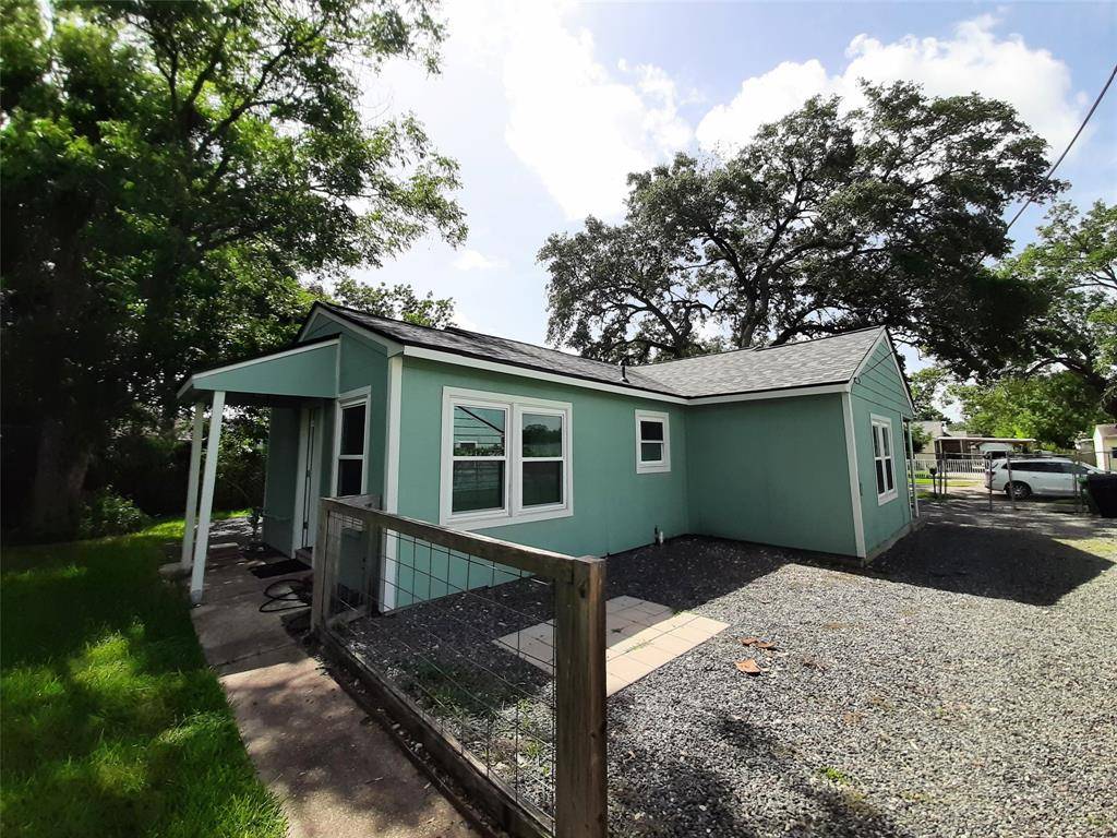 Houston, TX 77012,7607 Moss Rose ST