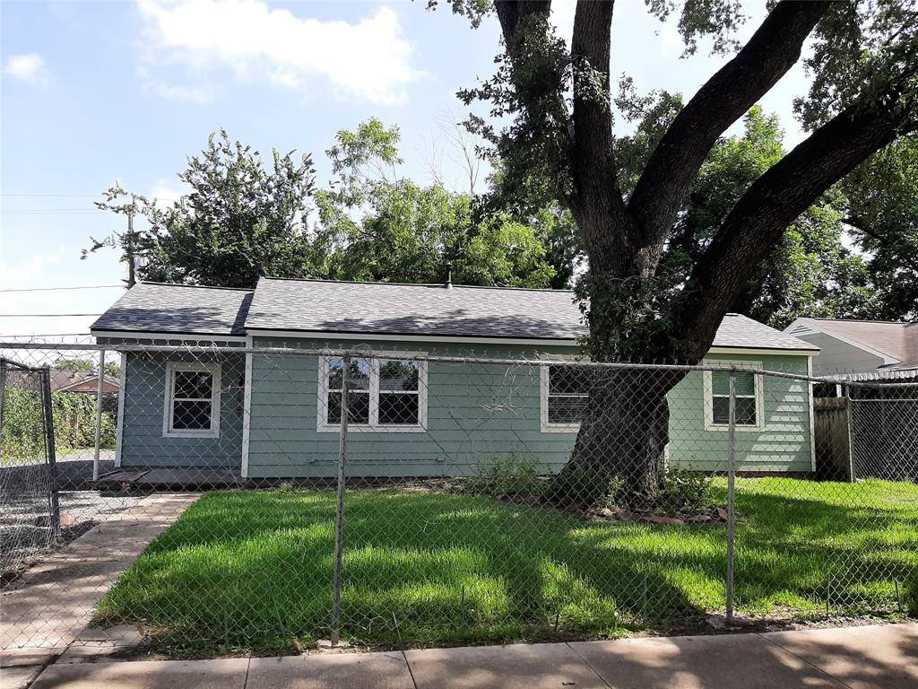 Houston, TX 77012,7607 Moss Rose ST