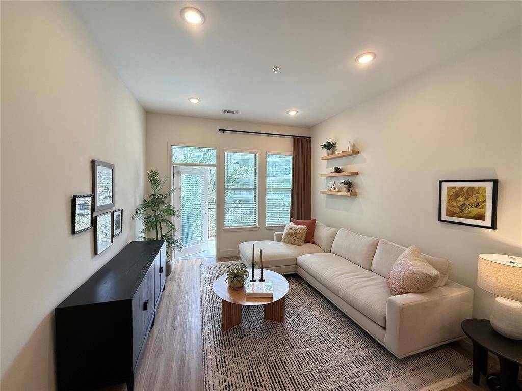 Houston, TX 77018,641 W Crosstimbers ST #706