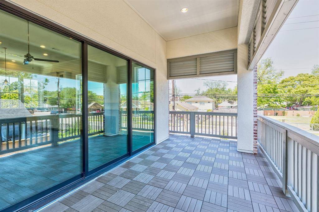 Houston, TX 77018,2214B Lou Ellen Lane