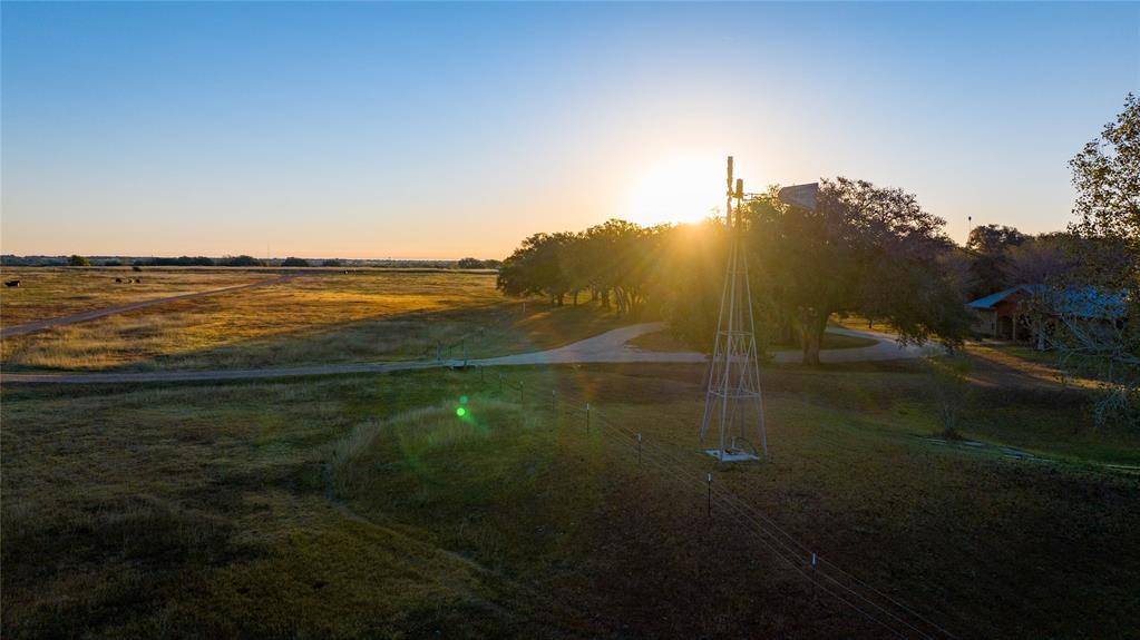 Hallettsville, TX 77964,322 County Road 180a