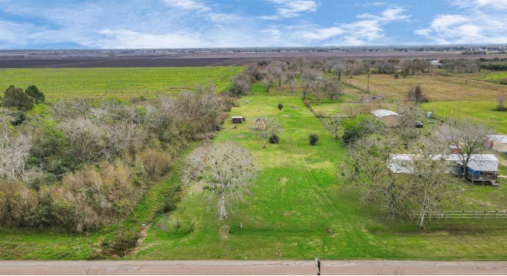 East Bernard, TX 77435,815 County Road 221