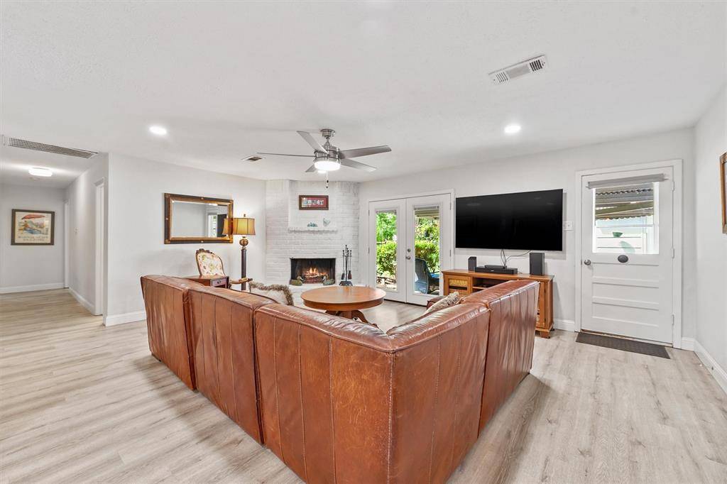 Seabrook, TX 77586,715 Timber Cove DR