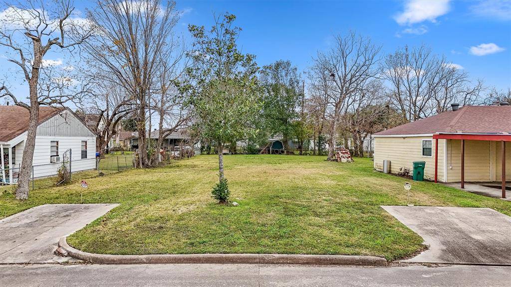 Pasadena, TX 77506,609 James ST