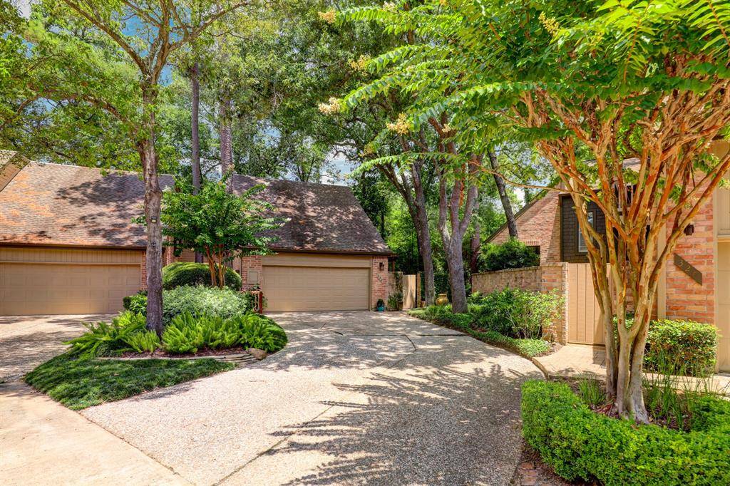 Houston, TX 77024,322 Sugarberry CIR