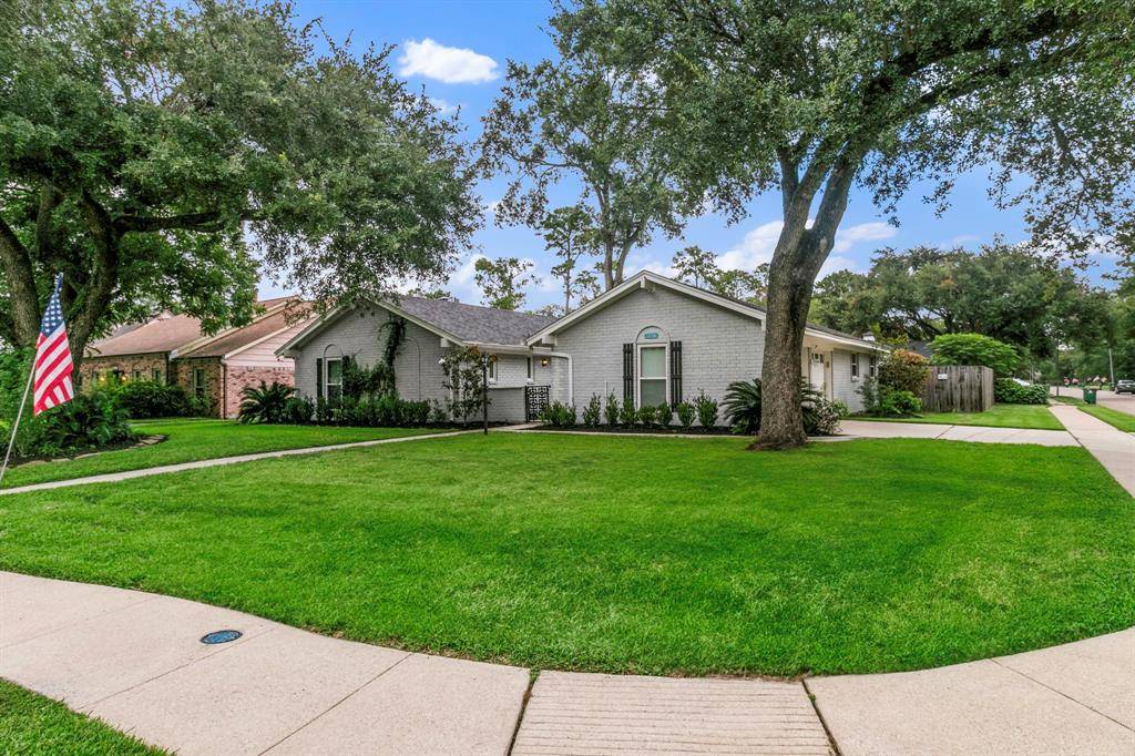 Houston, TX 77043,1918 Springwell DR