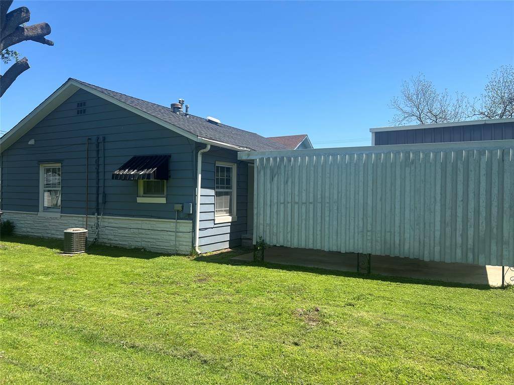 Teague, TX 75860,612 Poplar ST