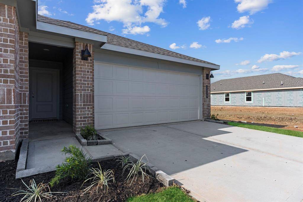 Angleton, TX 77515,334 Amy ST