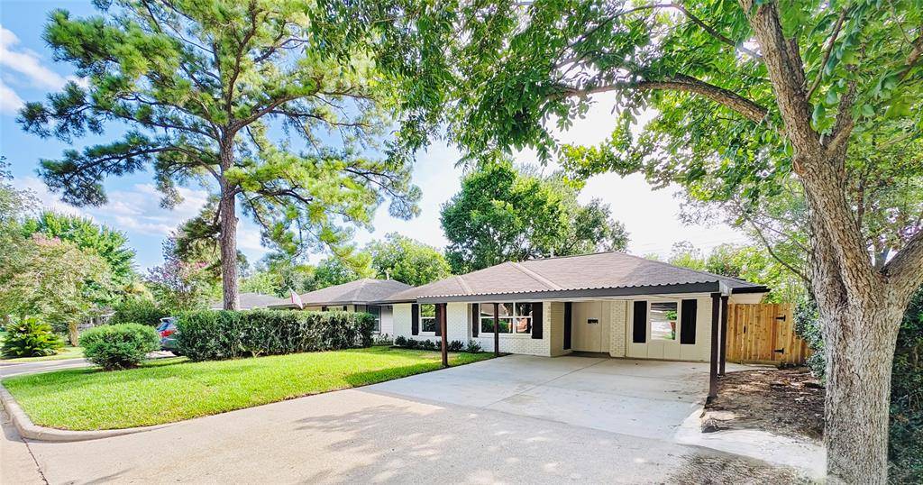 Houston, TX 77025,9906 Bassoon DR