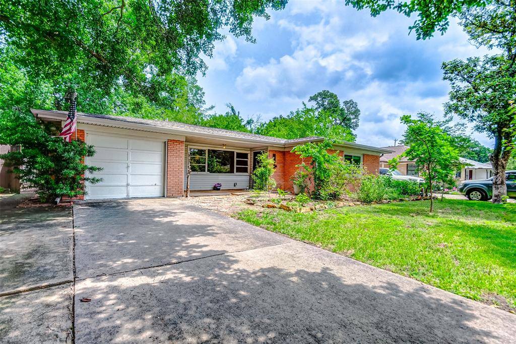 Houston, TX 77018,515 Azaleadell DR