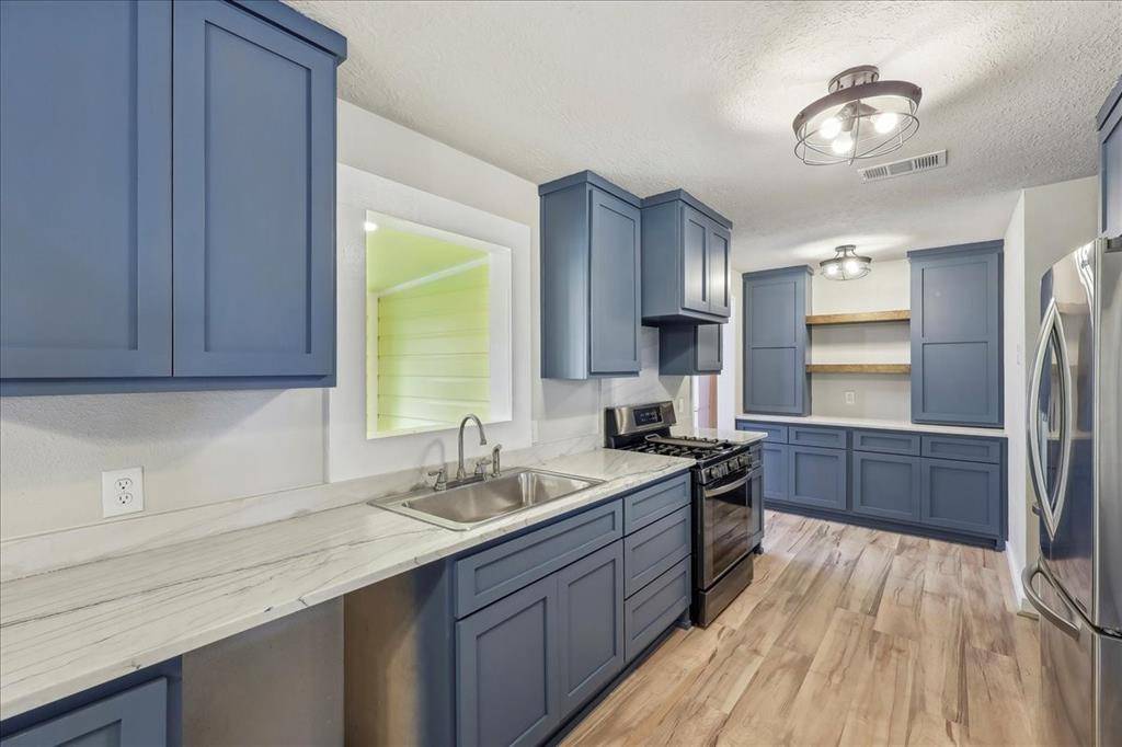 Nederland, TX 77627,203 N 21st ST