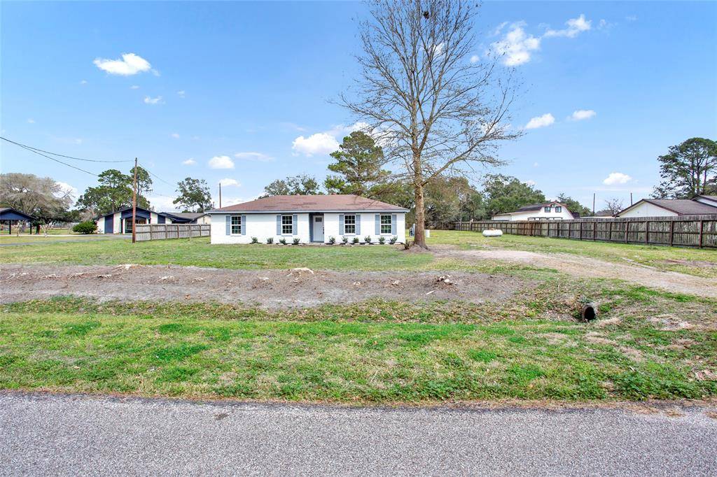 Alvin, TX 77511,3730 County Road 949b