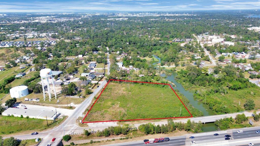 Channelview, TX 77530,310 Cedar LN