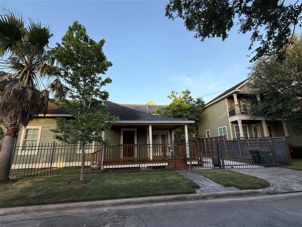 Houston, TX 77008,2626 Columbia ST