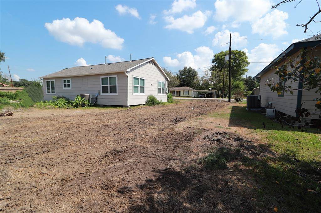 Crosby, TX 77532,5311 2nd ST