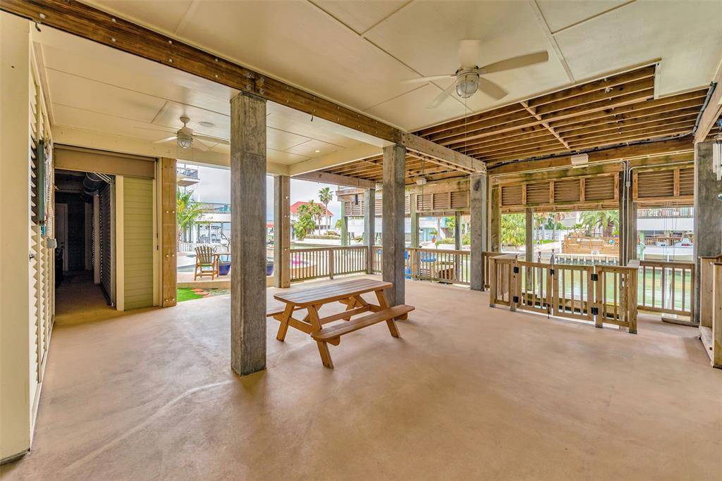 Tiki Island, TX 77554,1522 Windsong WAY