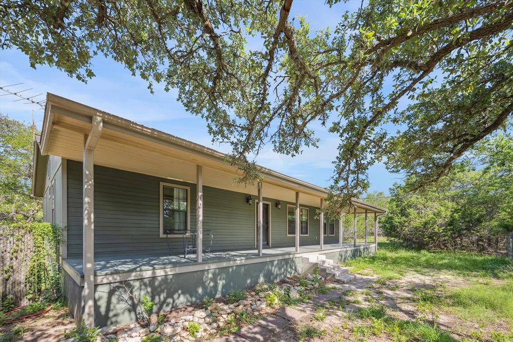 Fischer, TX 78623,660 Possum Tree