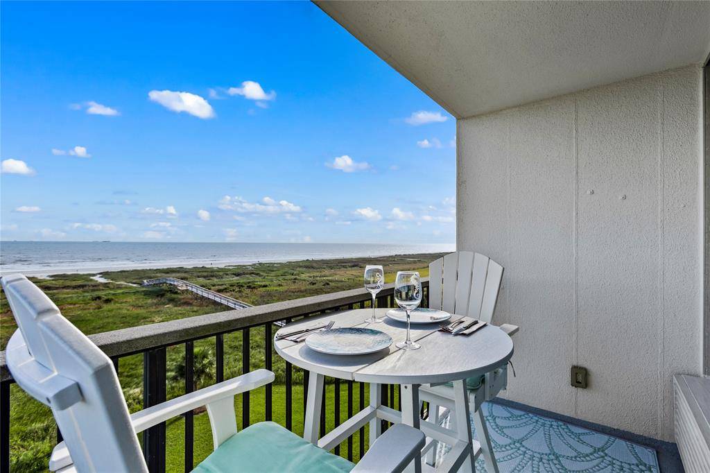 Galveston, TX 77550,415 E Beach DR #412