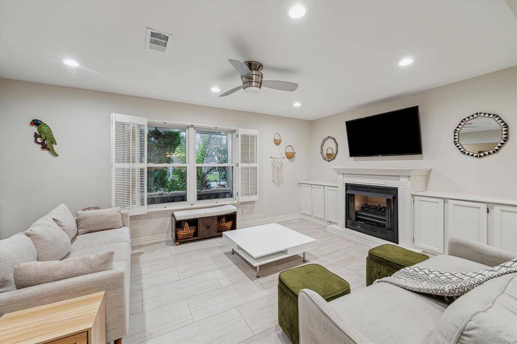 Houston, TX 77063,9550 Meadowcroft DR