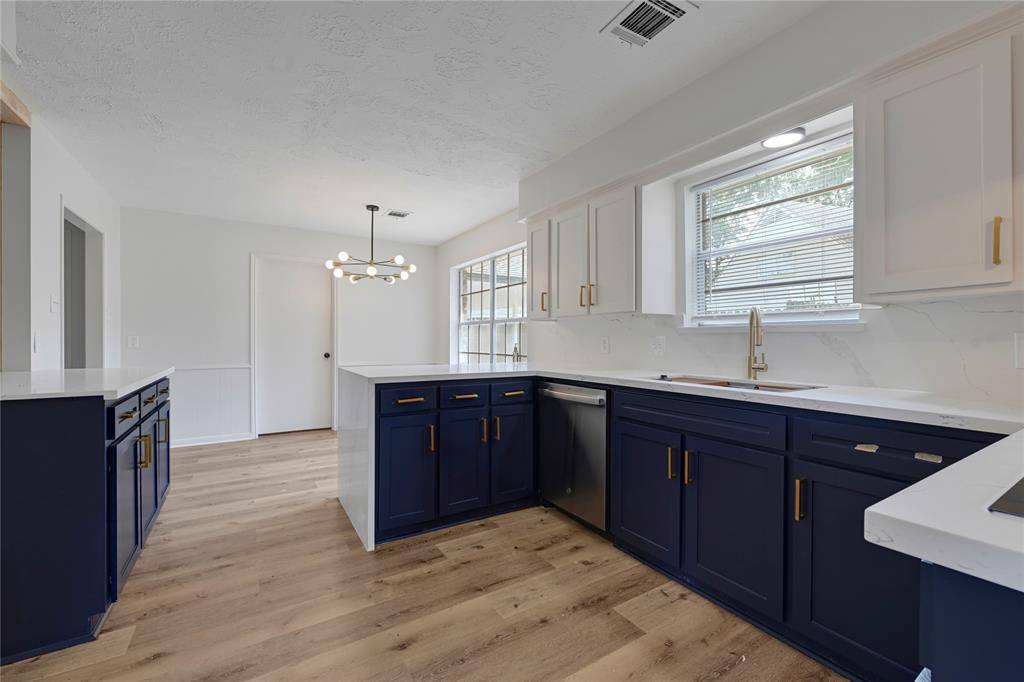 Houston, TX 77073,910 Woodchurch LN