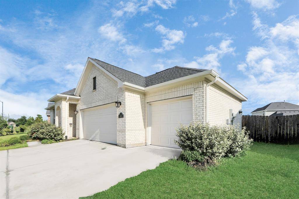 Fulshear, TX 77441,8034 Royal Palm DR