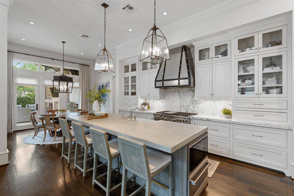 Bellaire, TX 77401,5219 Pine ST