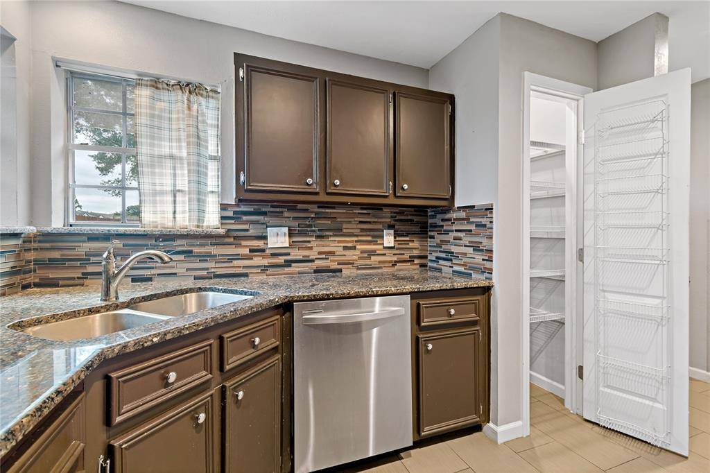 League City, TX 77573,542 Birdsong DR