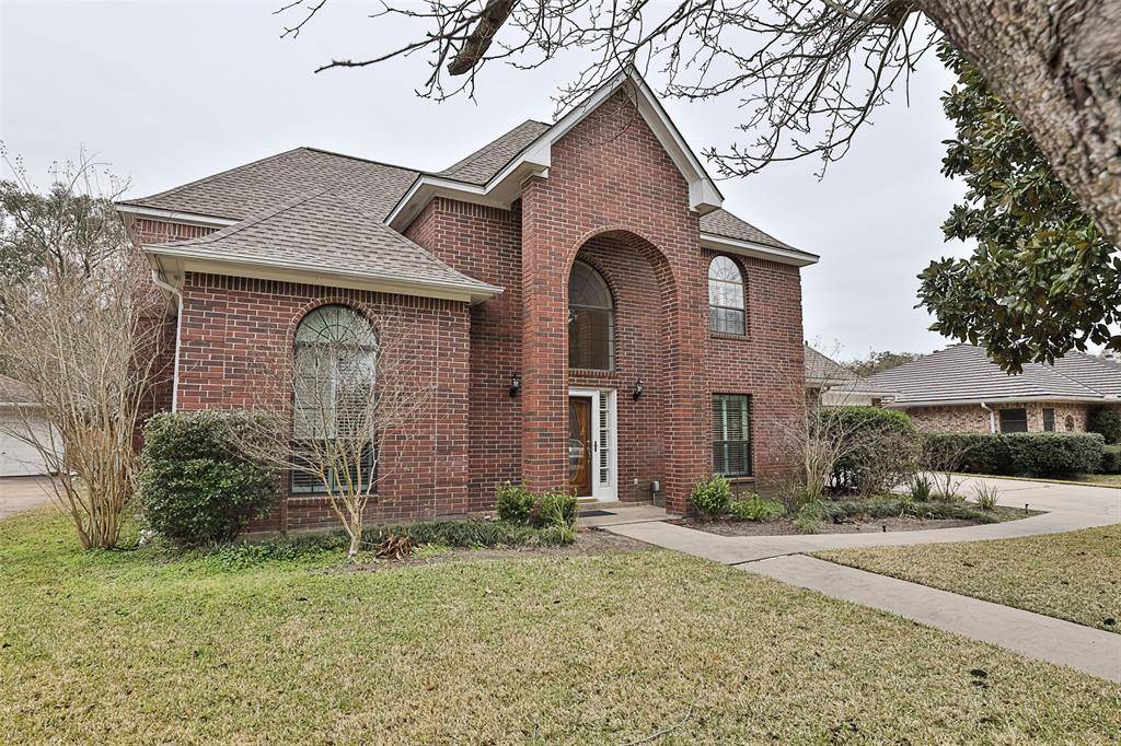 Tomball, TX 77375,611 N Hickory ST